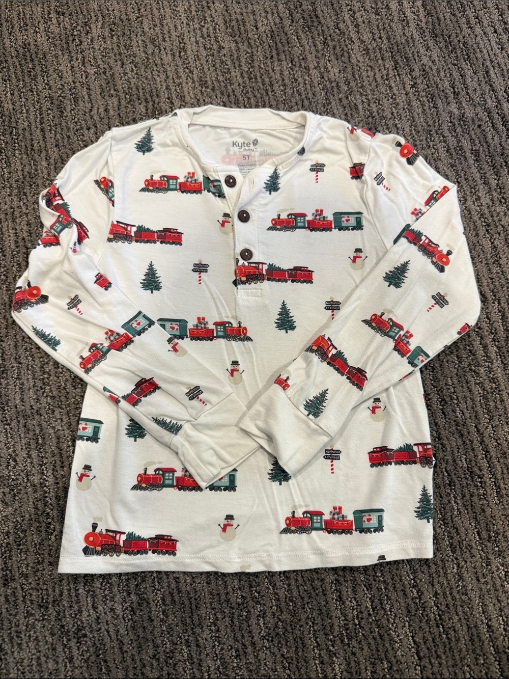 Kyte BABY White Long-Sleeve Pajama Top with Red & Green Train Print